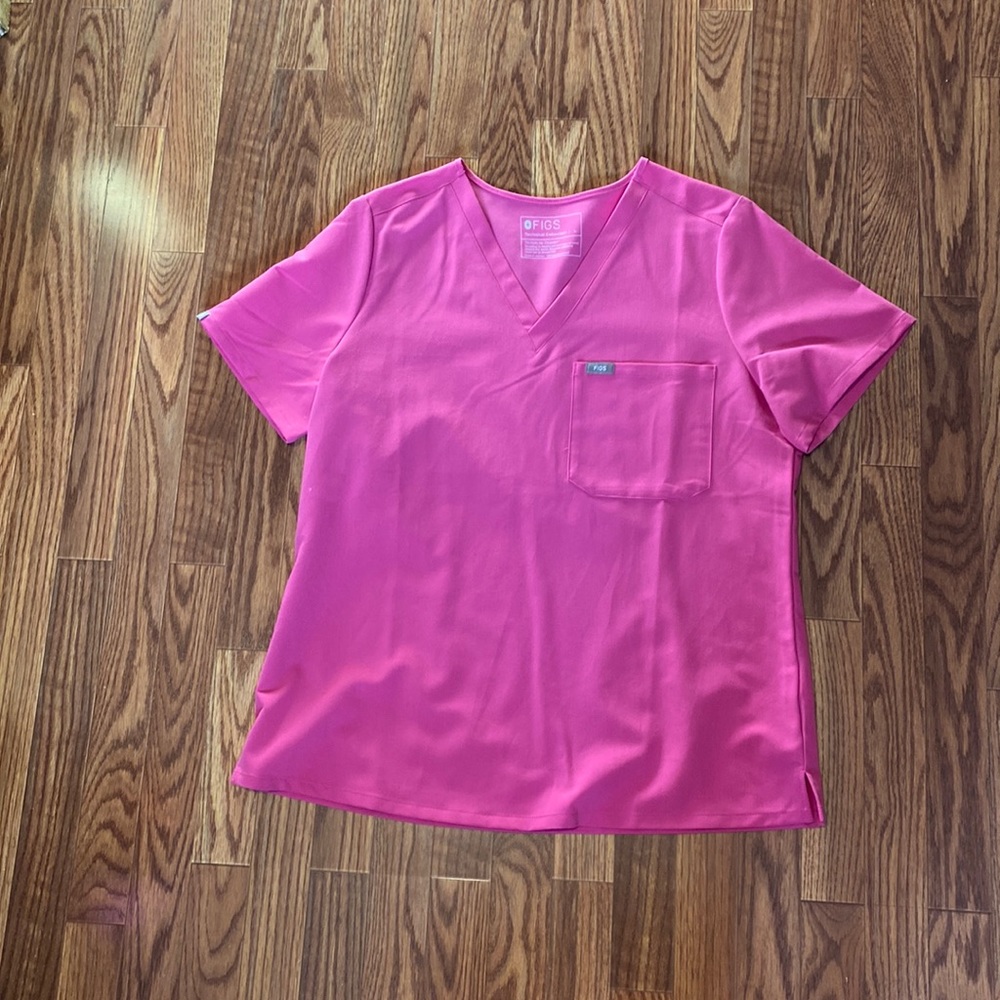 Figs one pocket scrub top.